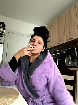 Snapshot of Scarlett-Dream chatting on October 1, 2025, 5:23 am Scarlett-Dream online show from October 1, 2025, 5:23 am