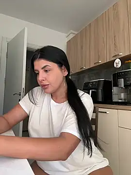Snapshot of Scarlett-Dream chatting on June 29, 2026, 7:15 am Scarlett-Dream online show from June 29, 2026, 7:15 am