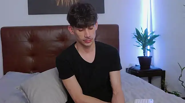 Snapshot of DanielCrush1 chatting on February 13, 2025, 3:14 pm DanielCrush1 online show from February 13, 2025, 3:14 pm