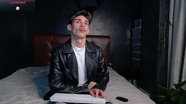 DanielCrush1 online show from January 5, 2026, 8:12 pm