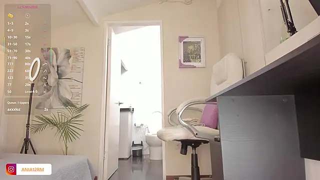 Snapshot of catalinasaiz chatting on October 13, 2025, 2:07 pm catalinasaiz online show from October 13, 2025, 2:07 pm