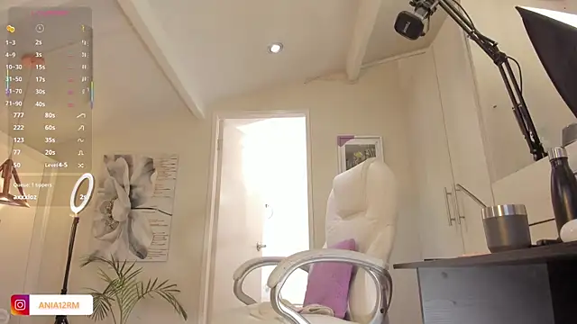 Snapshot of catalinasaiz chatting on October 27, 2025, 2:51 pm catalinasaiz online show from October 27, 2025, 2:51 pm