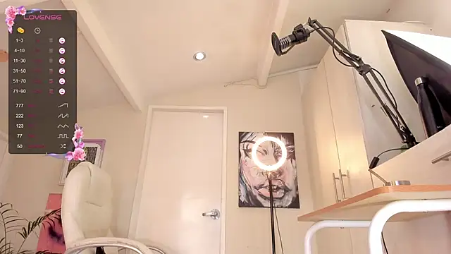 Snapshot of catalinasaiz chatting on March 18, 2025, 5:01 pm catalinasaiz online show from March 18, 2025, 5:01 pm