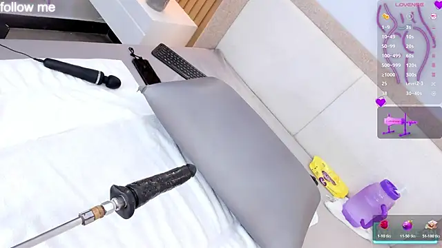 Snapshot of bounce_katty chatting on November 13, 2025, 8:35 pm bounce katty online show from November 13, 2025, 8:35 pm