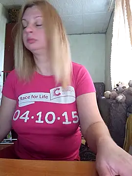 Snapshot of BustyBlond chatting on December 23, 2025, 7:07 am BustyBlond online show from December 23, 2025, 7:07 am