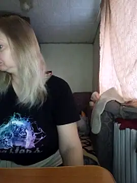 Snapshot of BustyBlond chatting on February 10, 2026, 4:55 am BustyBlond online show from February 10, 2026, 4:55 am