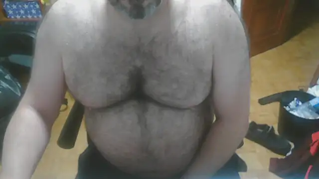 Snapshot of mikeyhotbear chatting on December 3, 2024, 6:21 am mikeyhotbear online show from December 3, 2024, 6:21 am