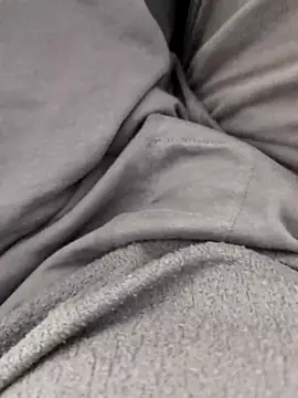 Snapshot of Elixire1 chatting on September 18, 2025, 5:16 pm Elixire1 online show from September 18, 2025, 5:16 pm