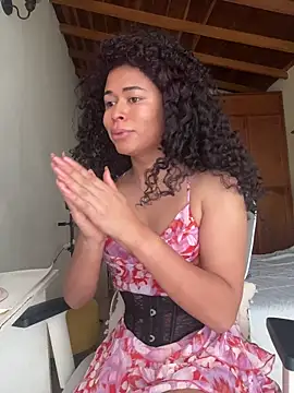 Snapshot of GabriSaenz chatting on July 30, 2026, 1:32 pm GabriSaenz online show from July 30, 2026, 1:32 pm