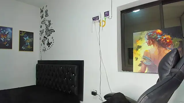 Snapshot of Emattaylor chatting on December 3, 2024, 11:07 am Emattaylor online show from December 3, 2024, 11:07 am