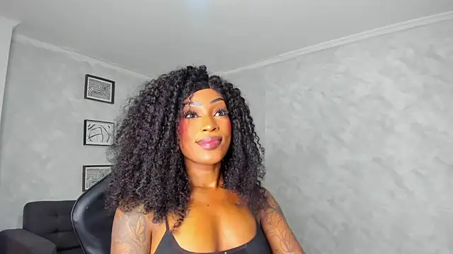 Snapshot of Emattaylor chatting on February 25, 2026, 1:00 pm Emattaylor online show from February 25, 2026, 1:00 pm