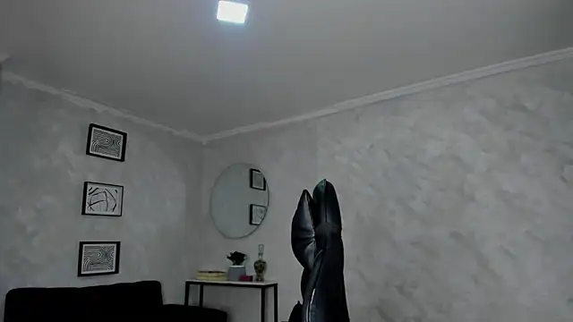 Snapshot of Emattaylor chatting on February 26, 2026, 1:00 pm Emattaylor online show from February 26, 2026, 1:00 pm