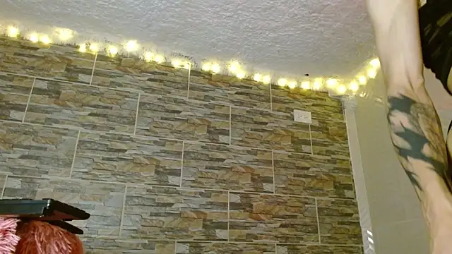 omar alurba online show from October 18, 2025, 6:32 pm