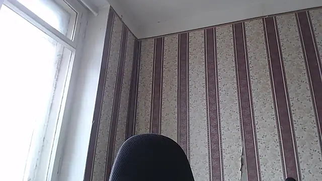 Snapshot of darienlarge chatting on March 17, 2025, 2:34 pm darienlarge online show from March 17, 2025, 2:34 pm