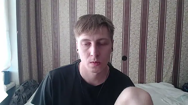 Snapshot of darienlarge chatting on March 9, 2025, 1:26 pm darienlarge online show from March 9, 2025, 1:26 pm