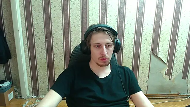 Snapshot of darienlarge chatting on September 13, 2025, 7:36 pm darienlarge online show from September 13, 2025, 7:36 pm