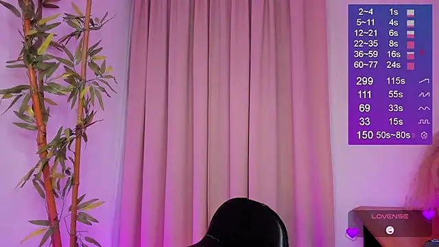 Snapshot of Bella-White chatting on September 18, 2025, 3:59 pm Bella-White online show from September 18, 2025, 3:59 pm