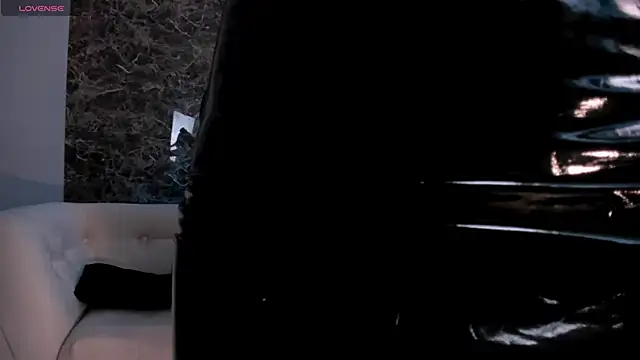 Snapshot of ErikaBenz_ chatting on September 26, 2025, 12:34 pm ErikaBenz online show from September 26, 2025, 12:34 pm