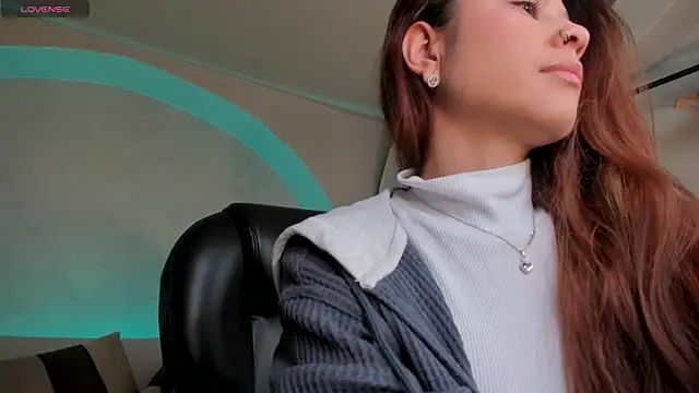 Snapshot of ErikaBenz_ chatting on October 25, 2025, 12:28 pm ErikaBenz online show from October 25, 2025, 12:28 pm