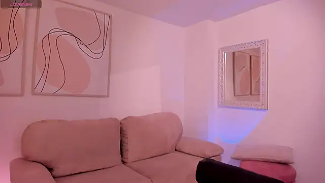 Snapshot of ErikaBenz_ chatting on October 13, 2025, 1:12 pm ErikaBenz online show from October 13, 2025, 1:12 pm