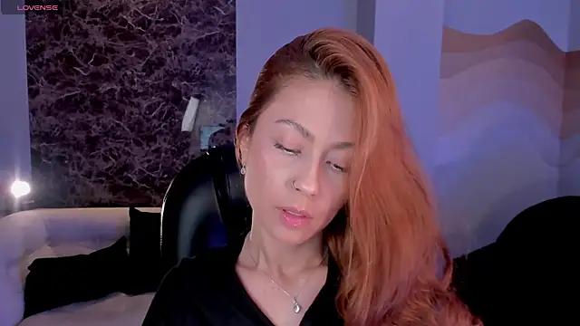 Snapshot of ErikaBenz_ chatting on March 11, 2025, 12:28 pm ErikaBenz online show from March 11, 2025, 12:28 pm