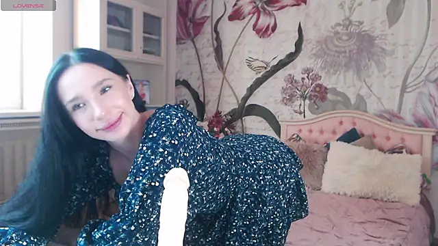 Snapshot of AliciaBow chatting on September 21, 2025, 2:00 pm AliciaBow online show from September 21, 2025, 2:00 pm