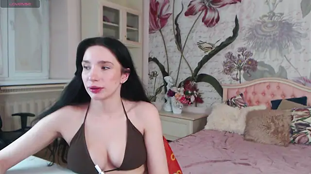 AliciaBow online show from February 7, 2026, 4:04 pm