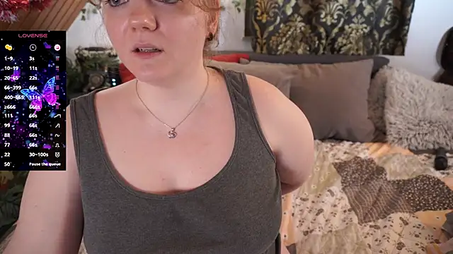 Snapshot of TessaWinter chatting on January 6, 2025, 6:10 pm TessaWinter online show from January 6, 2025, 6:10 pm