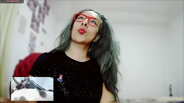 malishka18 online show from February 26, 2025, 1:46 am