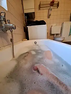 toeloverlive online show from December 12, 2024, 7:52 am