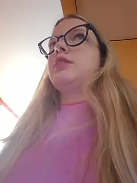 -veranito- online show from September 9, 2025, 5:11 pm