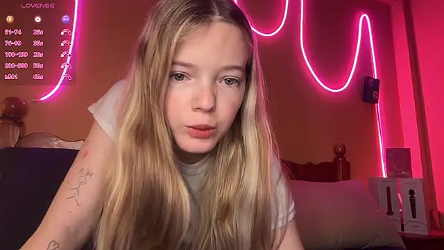 -veranito- online show from September 19, 2025, 3:10 am