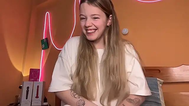 -veranito- online show from October 10, 2025, 3:07 am