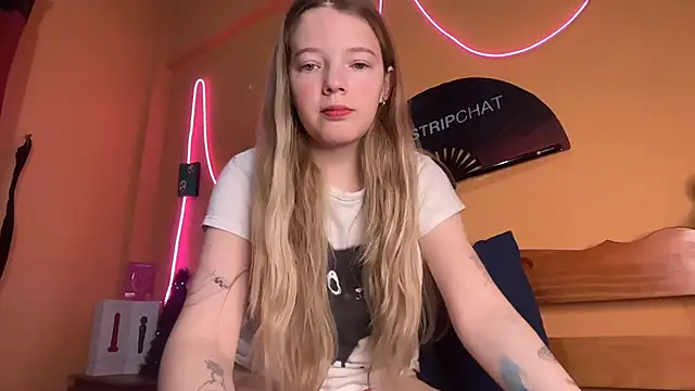 -veranito- online show from December 19, 2025, 3:10 am