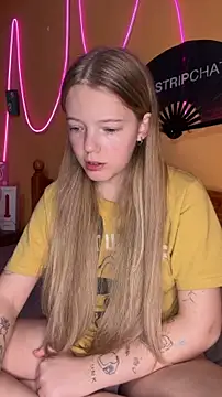 -veranito- online show from April 19, 2026, 3:07 am