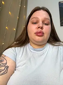 perfect sweety girl online show from November 22, 2025, 7:13 pm