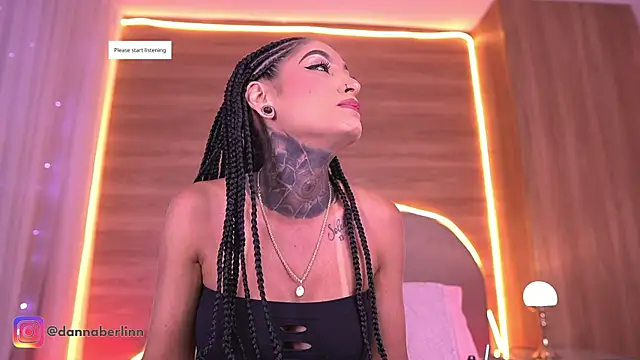 Snapshot of danna_berlin_ chatting on April 25, 2026, 7:22 pm danna berlin online show from April 25, 2026, 7:22 pm
