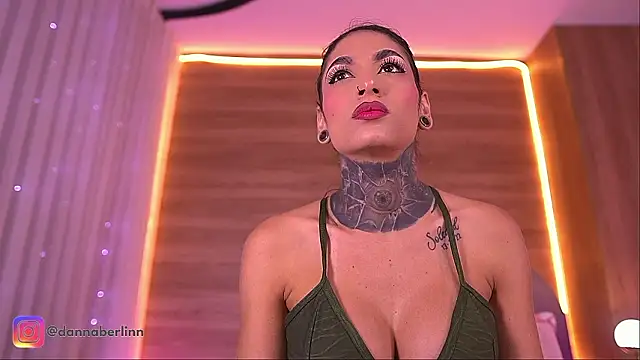 danna berlin  online show from March 9, 2026, 7:17 pm