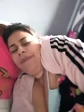 Latina sexy1 online show from November 4, 2025, 1:26 pm