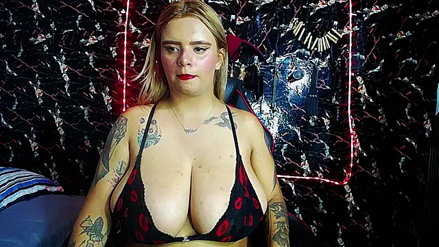 mia boobs hot online show from November 7, 2025, 10:46 pm