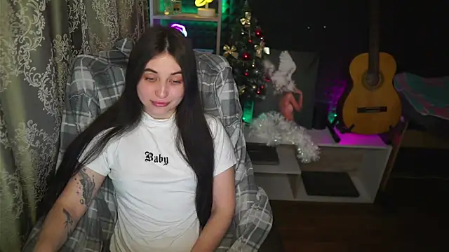 delicatedBailey online show from February 13, 2025, 5:37 am