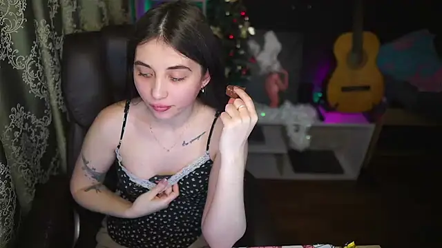 delicatedBailey online show from January 15, 2025, 5:29 am