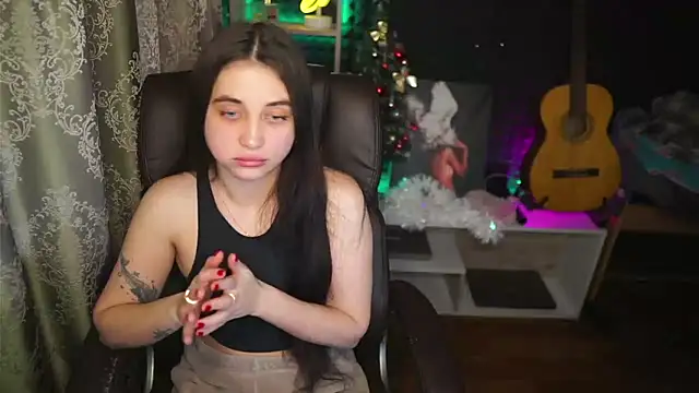 delicatedBailey online show from February 10, 2025, 5:47 am