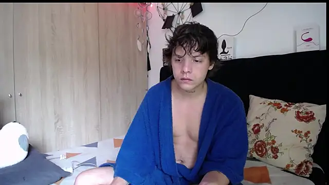 Snapshot of Santiago_kiler chatting on February 24, 2026, 6:20 pm Santiago kiler online show from February 24, 2026, 6:20 pm