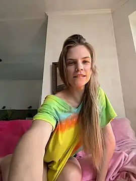 Snapshot of LeyaJohnson chatting on January 10, 2025, 12:15 pm LeyaJohnson online show from January 10, 2025, 12:15 pm