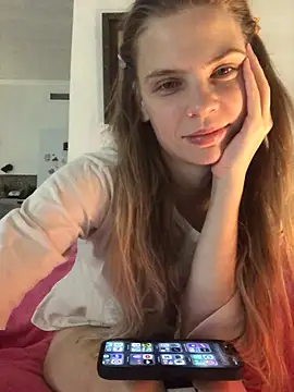 Snapshot of LeyaJohnson chatting on December 20, 2024, 7:39 pm LeyaJohnson online show from December 20, 2024, 7:39 pm