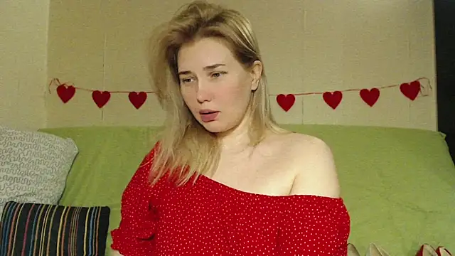 Snapshot of mmmPinUpGirl chatting on April 28, 2026, 11:09 pm mmmPinUpGirl online show from April 28, 2026, 11:09 pm