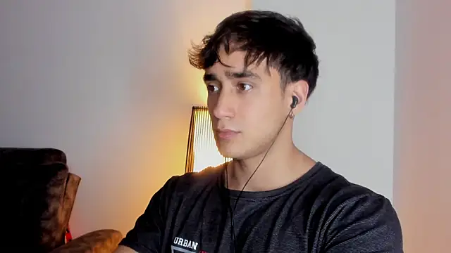 AlexRivera6 online show from December 16, 2025, 10:03 pm