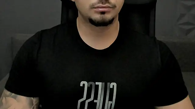 TonyWilcox online show from November 13, 2025, 5:44 am