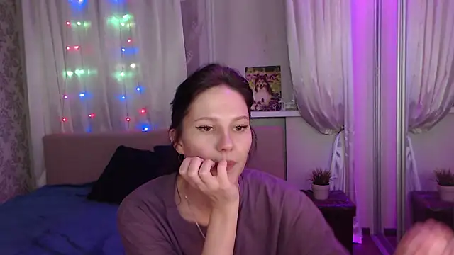 Snapshot of Zlata888 chatting on May 10, 2026, 8:33 pm Zlata888 online show from May 10, 2026, 8:33 pm